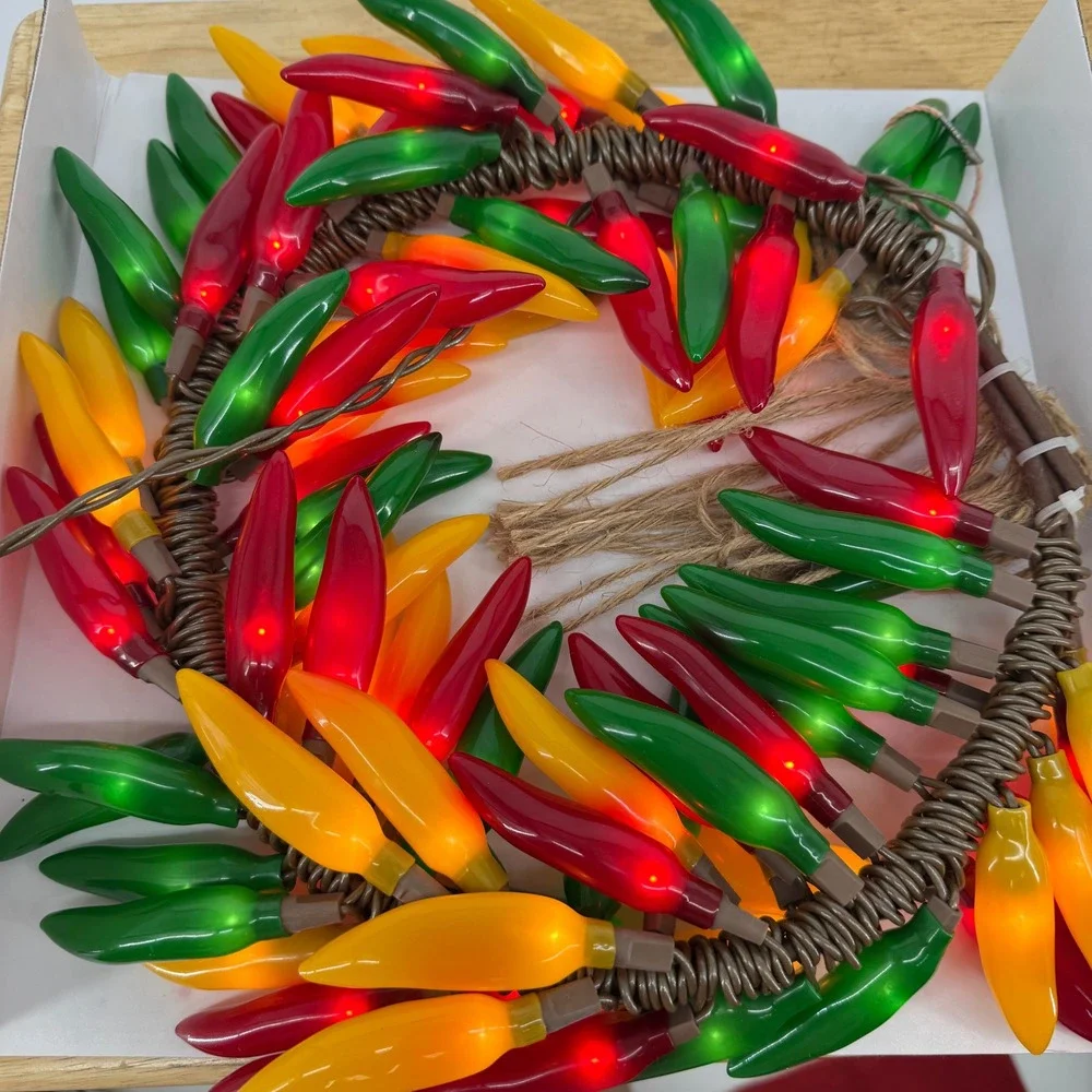 NOS 100 Multi Chili Pepper Wreath Indoor Outdoor Lighted Southwestern Decor